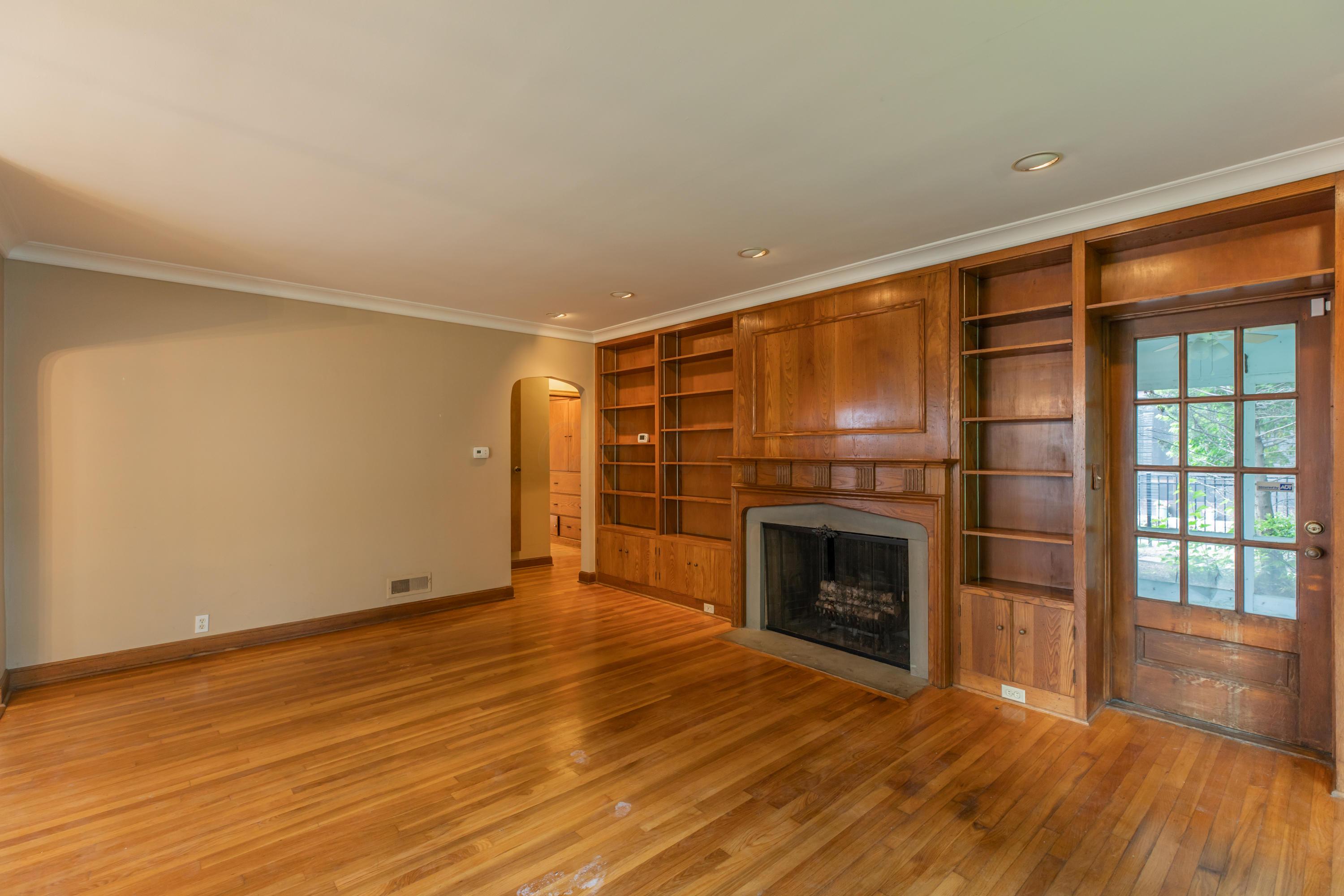 2767 Bryden Road Columbus, OH 43209 - Photo 4 of 43