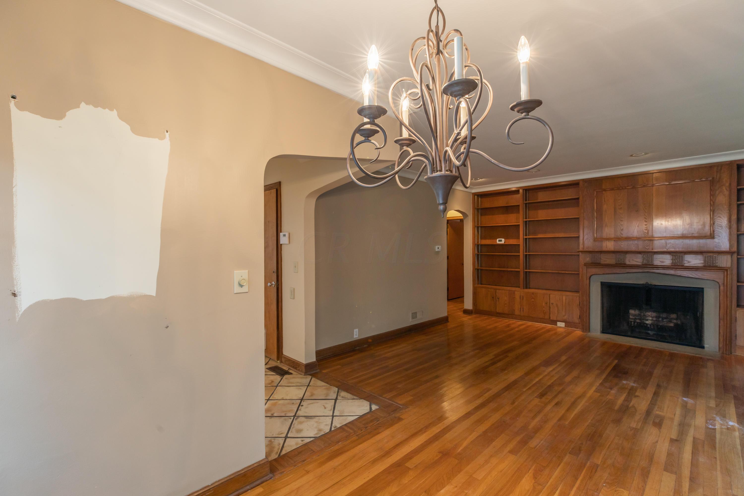 2767 Bryden Road Columbus, OH 43209 - Photo 10 of 43