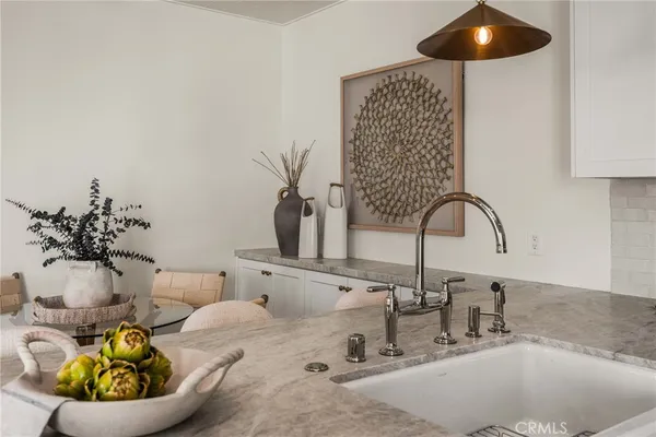 $4,000 | 2138 Orange Avenue, Unit C120, Costa Mesa, CA 92627