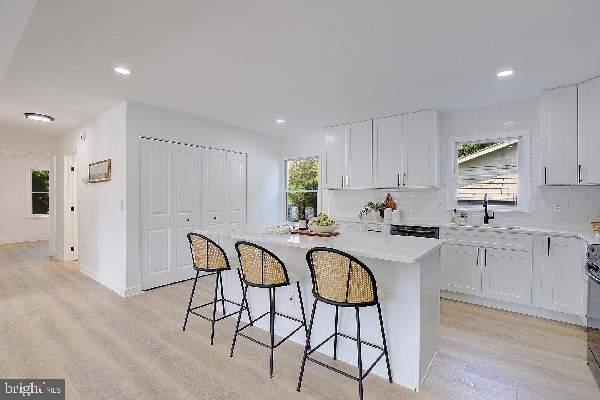 468 Riverview Drive Edgewater, MD 21037 - Photo 10 of 68 Island/Kitchen