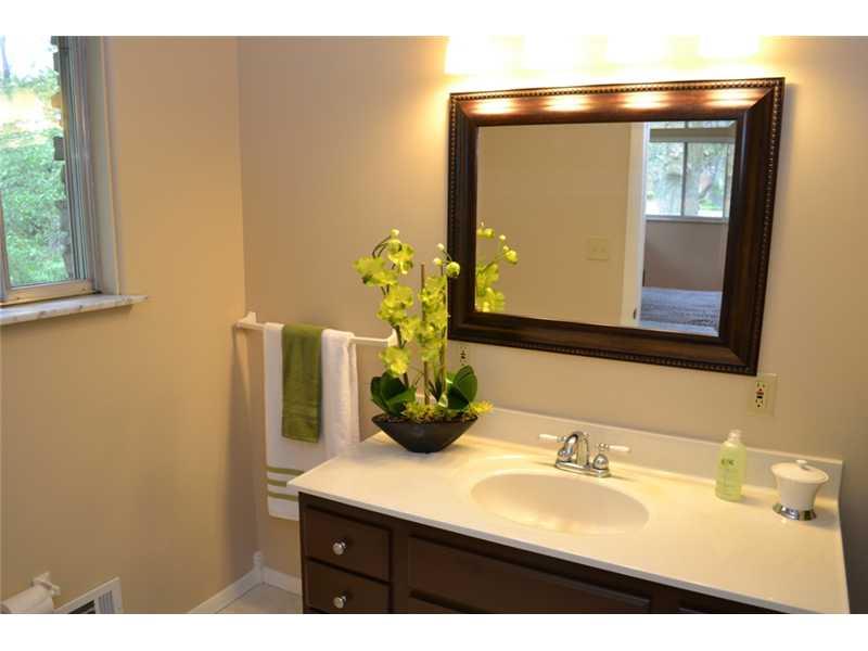 6205 Brokenhurst Road Indianapolis, IN 46220 - Photo 14 of 24