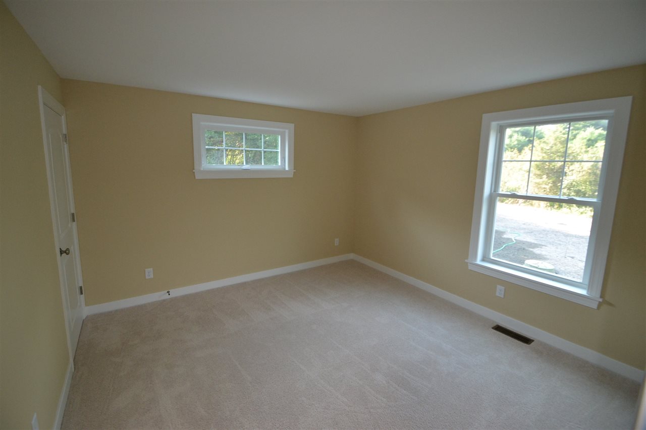 Adams Road, Unit 4 Kittery, ME 03904 - Photo 9 of 18 Gallery Image 9
