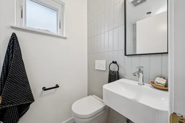 $899,000 | 5422 Zara Avenue, El Cerrito, CA 94530