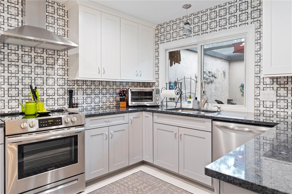 3714 Carrollbrook Road Tampa, FL 33618 - Photo 6 of 56 Gallery Image 6