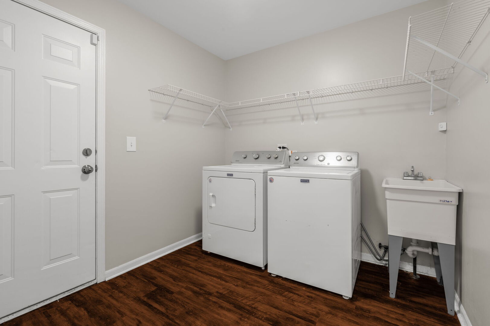 4508 Azalea Avenue Monee, IL 60449 - Photo 21 of 26 a utility room with dryer and washer