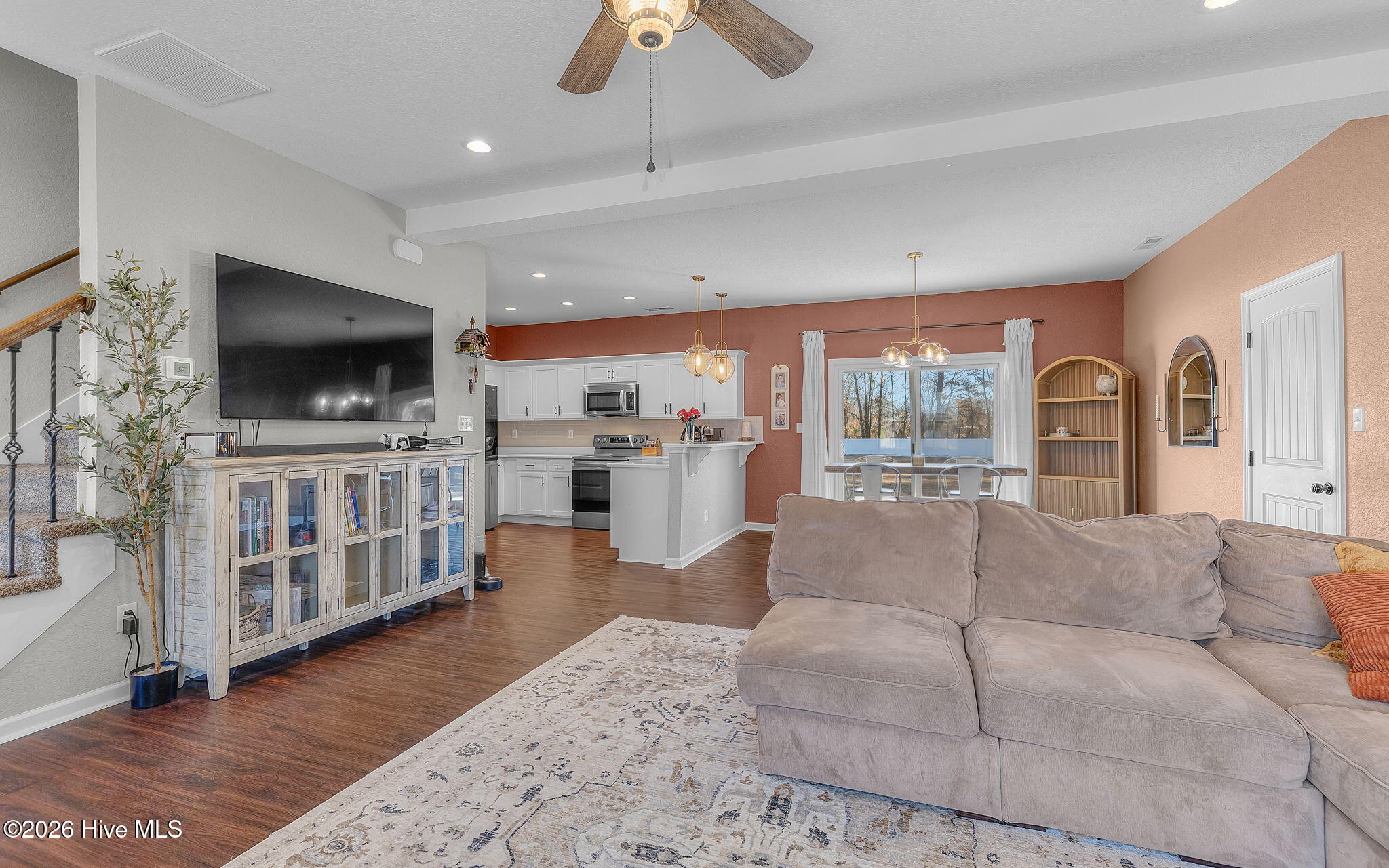 104 Creekmore Road Currituck, NC 27929 - Photo 11 of 33 Living area