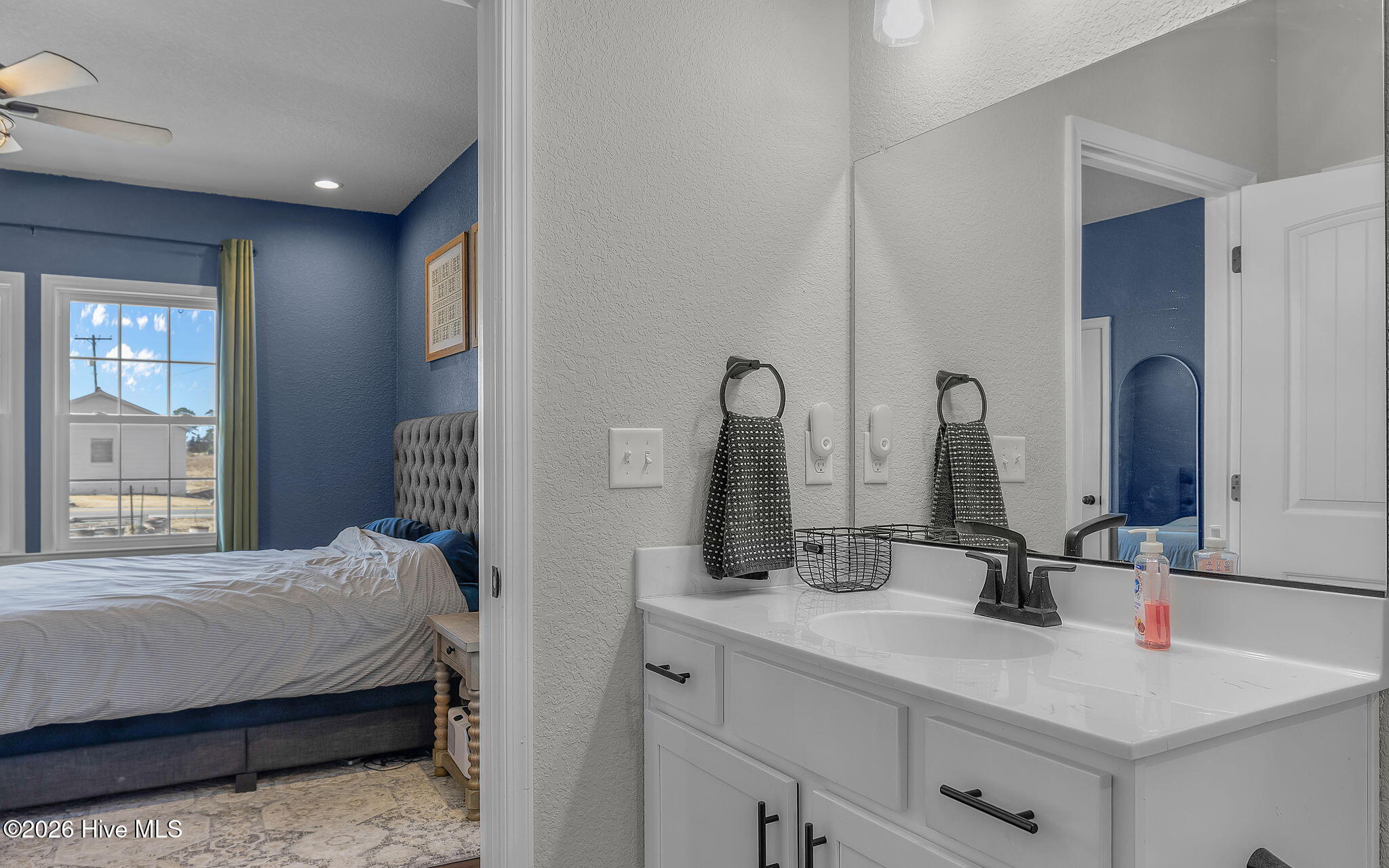 104 Creekmore Road Currituck, NC 27929 - Photo 20 of 33 First floor Primary suite