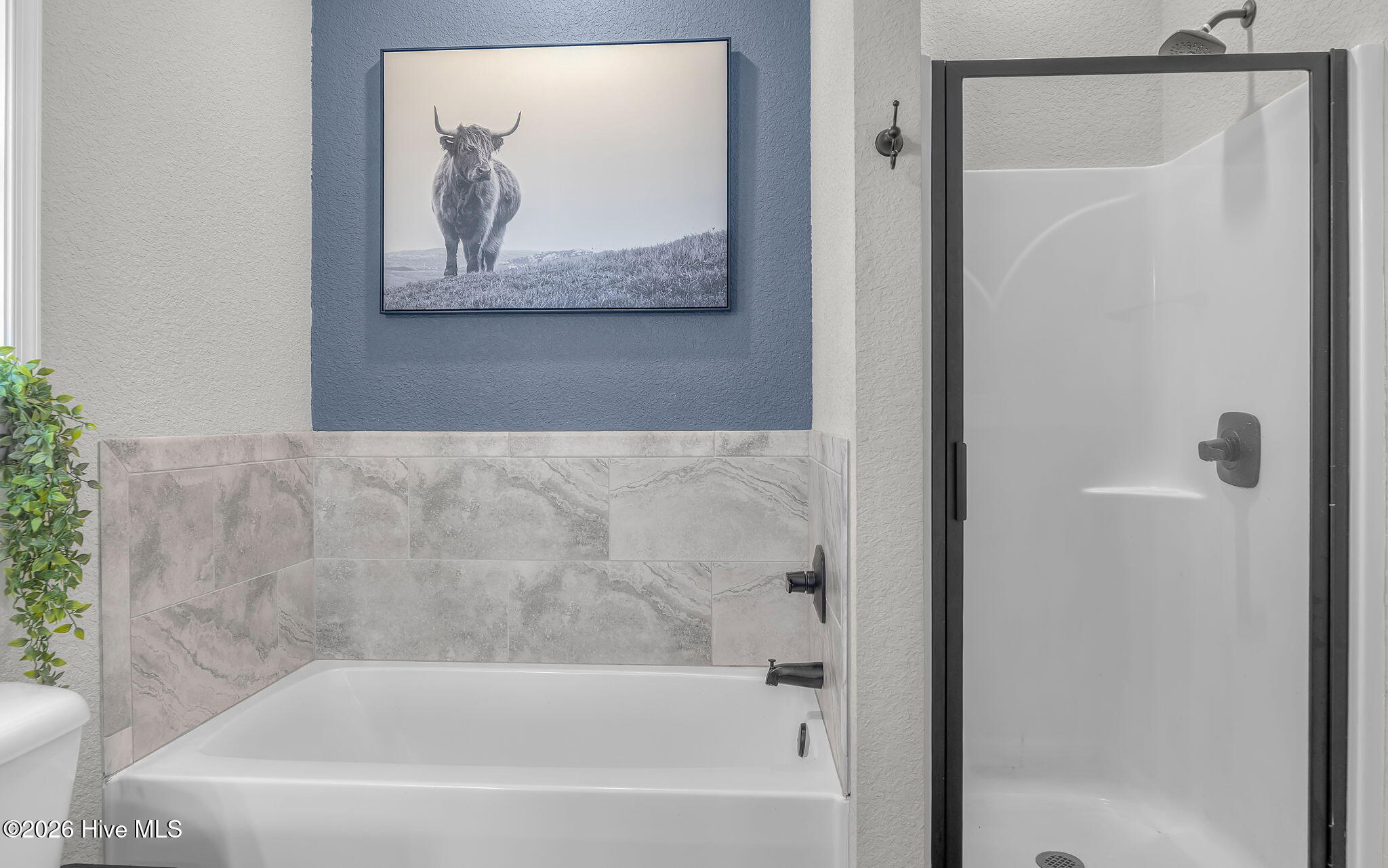 104 Creekmore Road Currituck, NC 27929 - Photo 22 of 33 First floor Primary suite