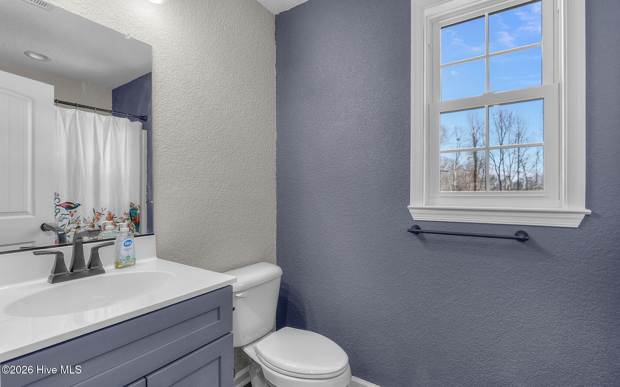 104 Creekmore Road Currituck, NC 27929 - Photo 26 of 33 Second floor full bathroom