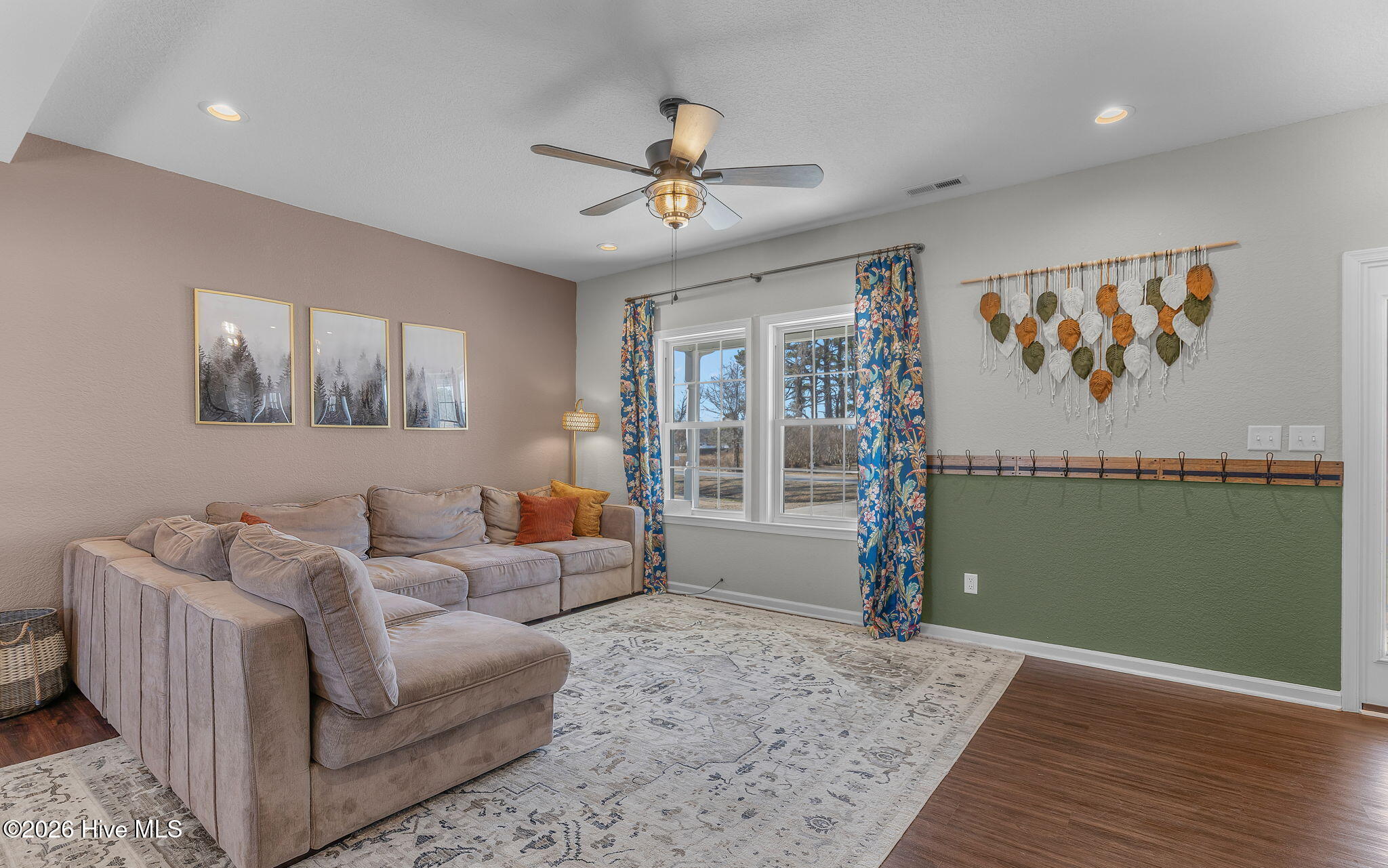 104 Creekmore Road Currituck, NC 27929 - Photo 6 of 33 Living area