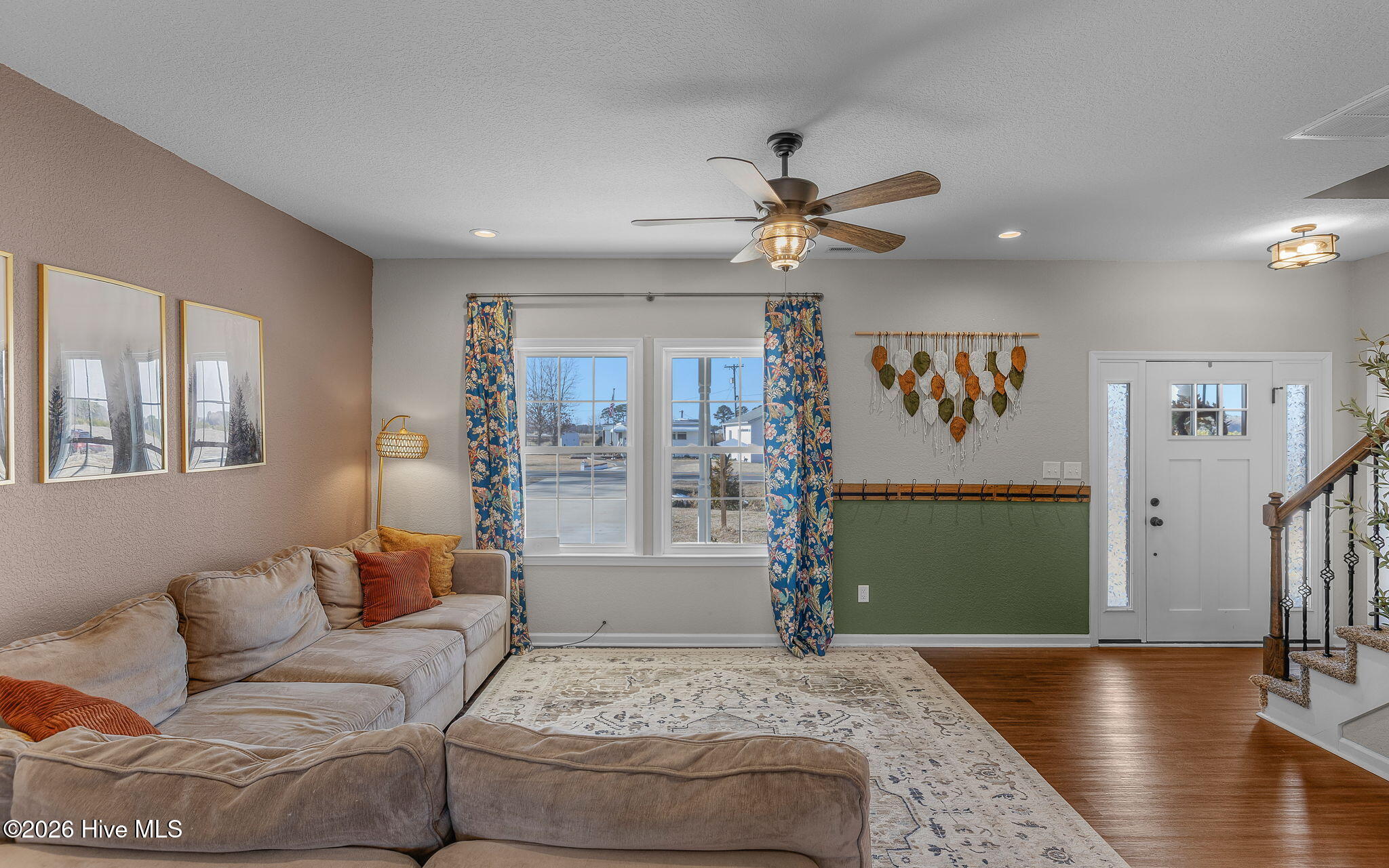 104 Creekmore Road Currituck, NC 27929 - Photo 8 of 33 Living area
