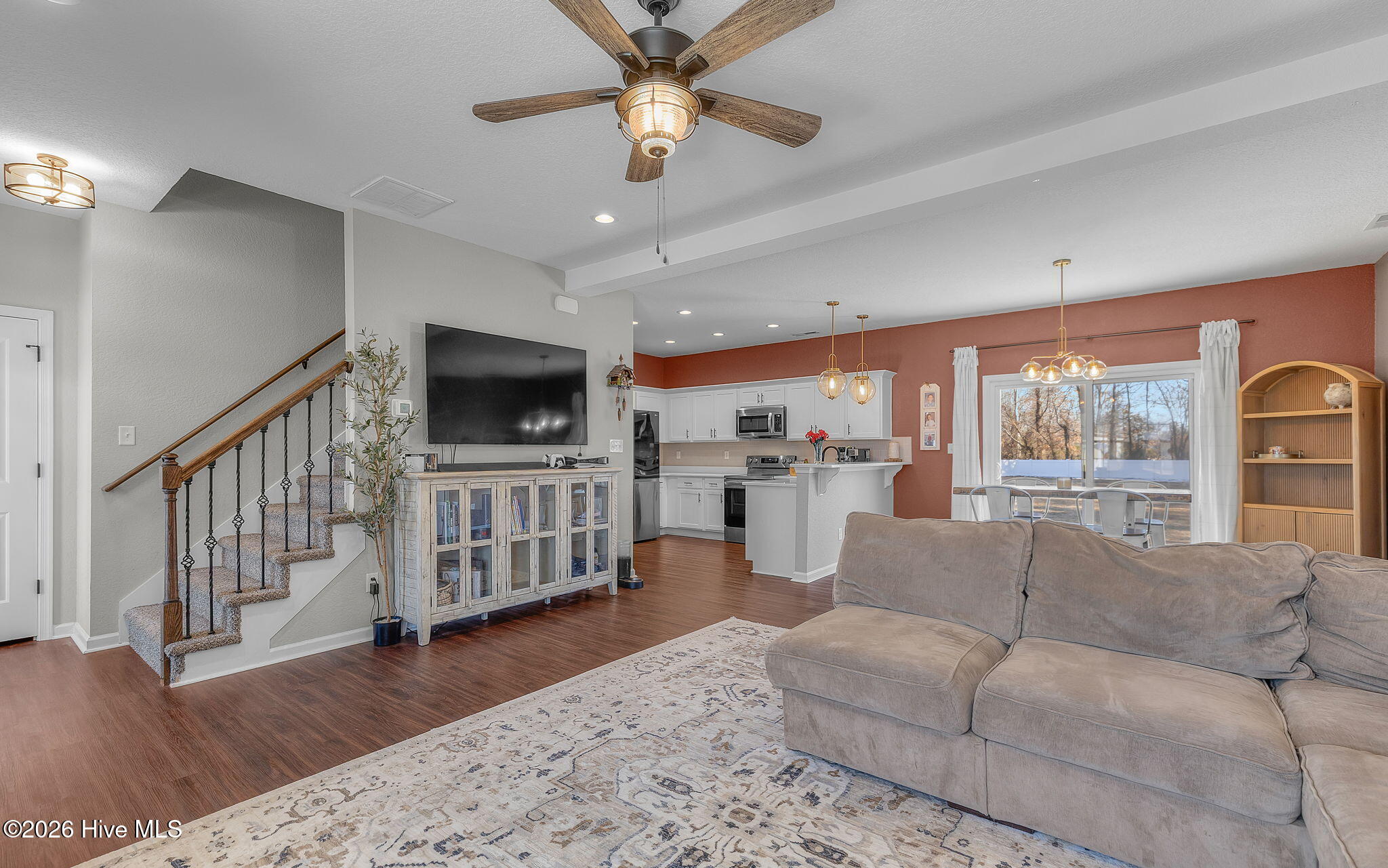 104 Creekmore Road Currituck, NC 27929 - Photo 9 of 33 Living area