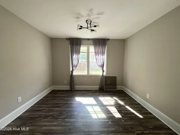 $2,250 | 203 South Pine Street, Aberdeen, NC 28315