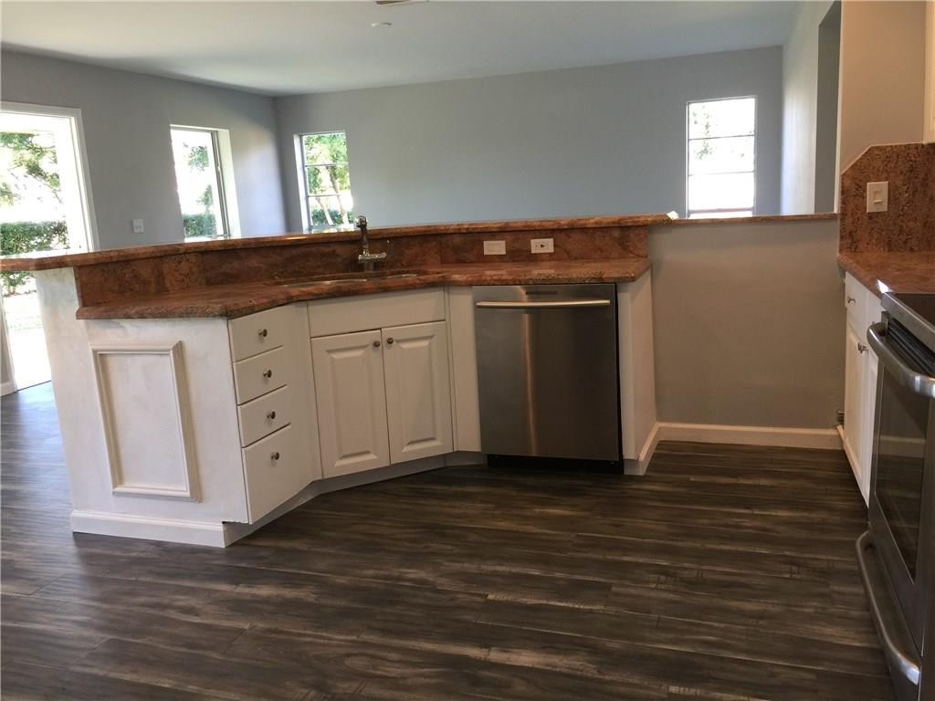 22278 Southwest 64th Avenue Boca Raton, FL 33428 - Photo 4 of 23 Photo 4
