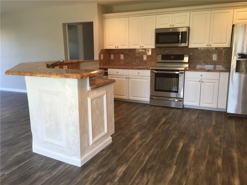 22278 Southwest 64th Avenue Boca Raton, FL 33428 - Photo 8 of 23 Photo 8