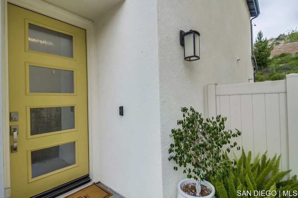 8532 Boulder Way Santee, CA 92071 - Photo 4 of 54