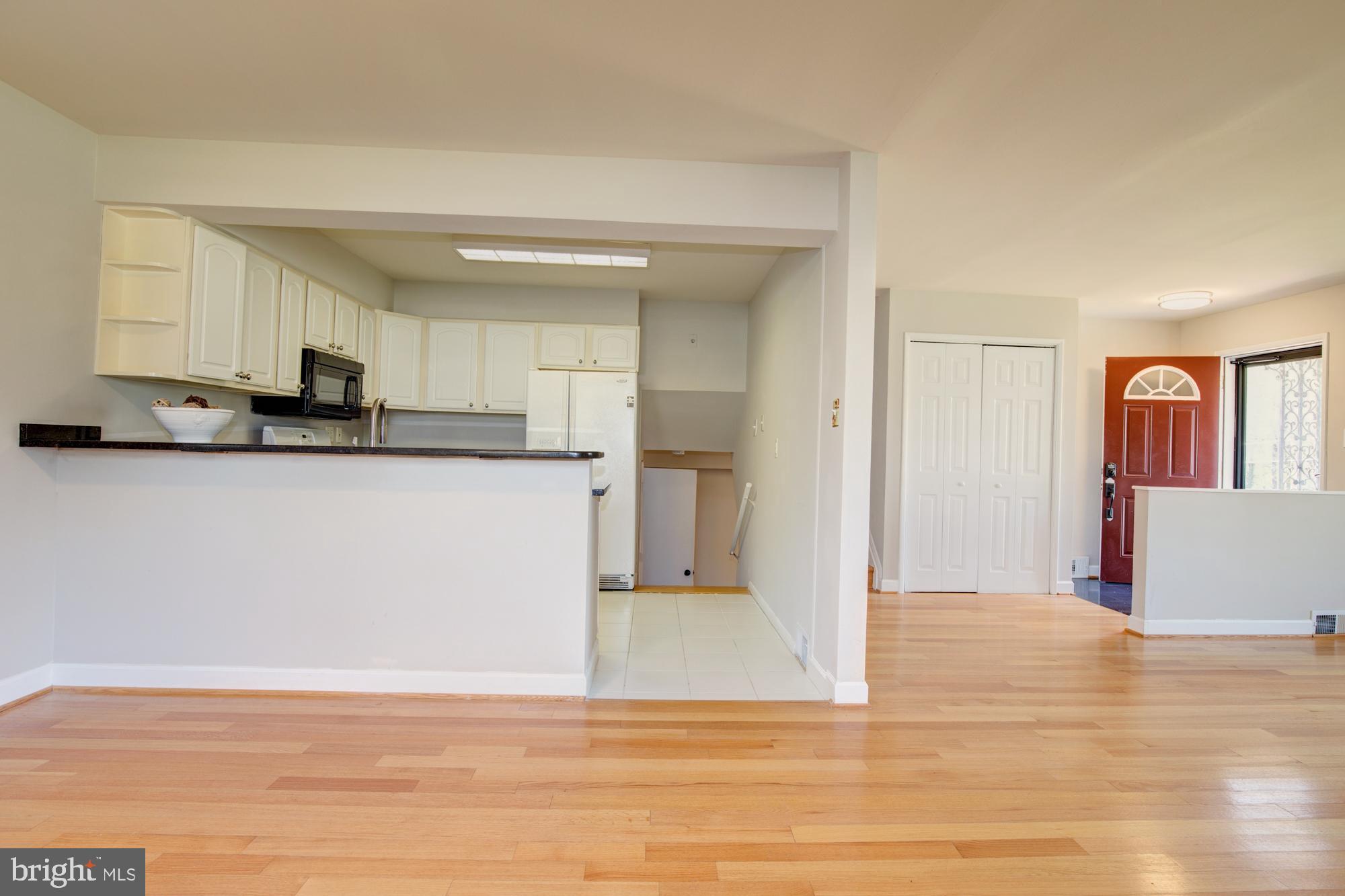 7414 Grace Street Springfield, VA 22150 - Photo 7 of 31 Gallery Image 7