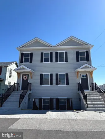 $1,400 | 111 West North Street, Unit 100, Charles Town, WV 25414