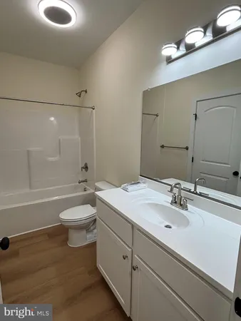 $1,400 | 111 West North Street, Unit 100, Charles Town, WV 25414