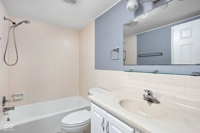 $325,000 | 8133 Groton Lane, Indianapolis, IN 46260