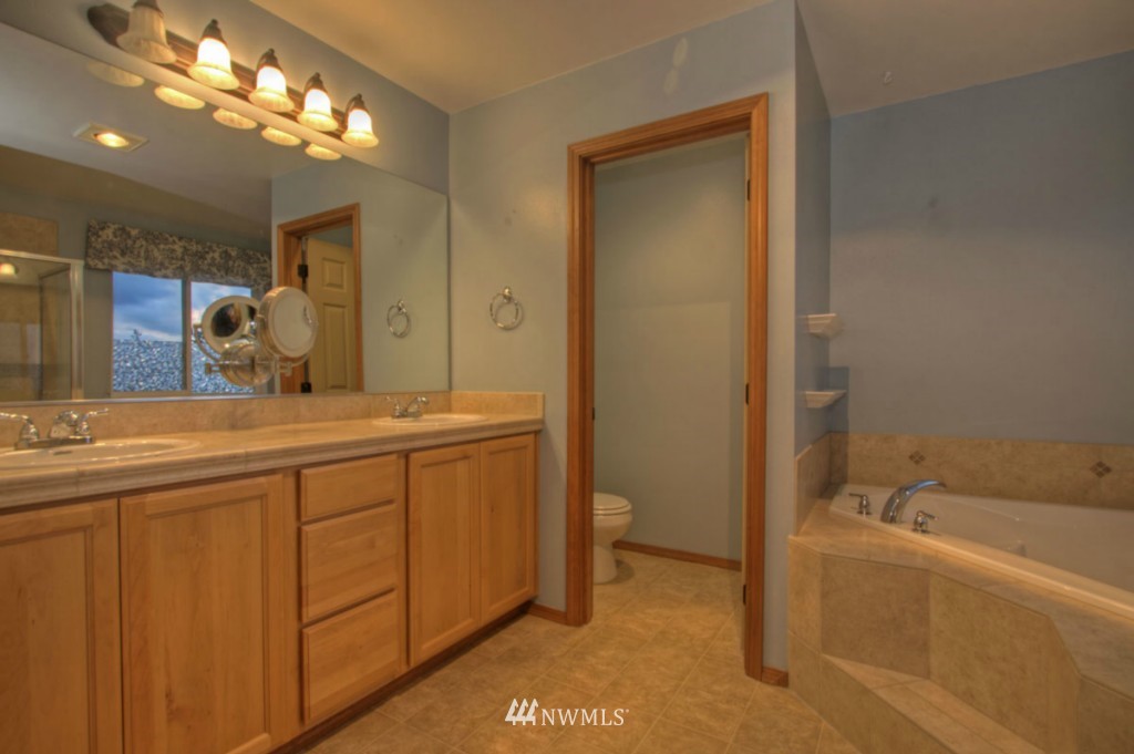 202 Hubbard Road Bothell, WA 98021 - Photo 17 of 22