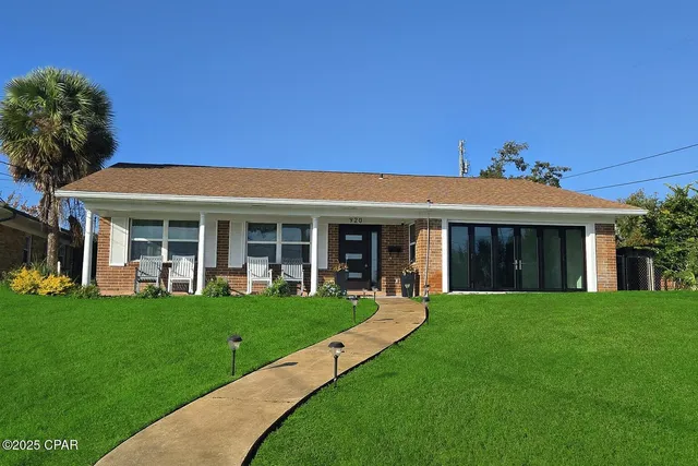 $5,000 | 920 West Beach Drive, Panama City, FL 32401