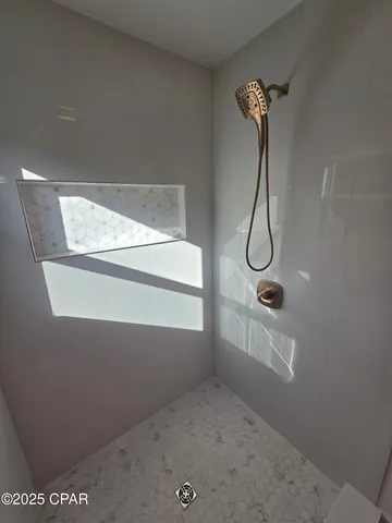 $5,000 | 920 West Beach Drive, Panama City, FL 32401