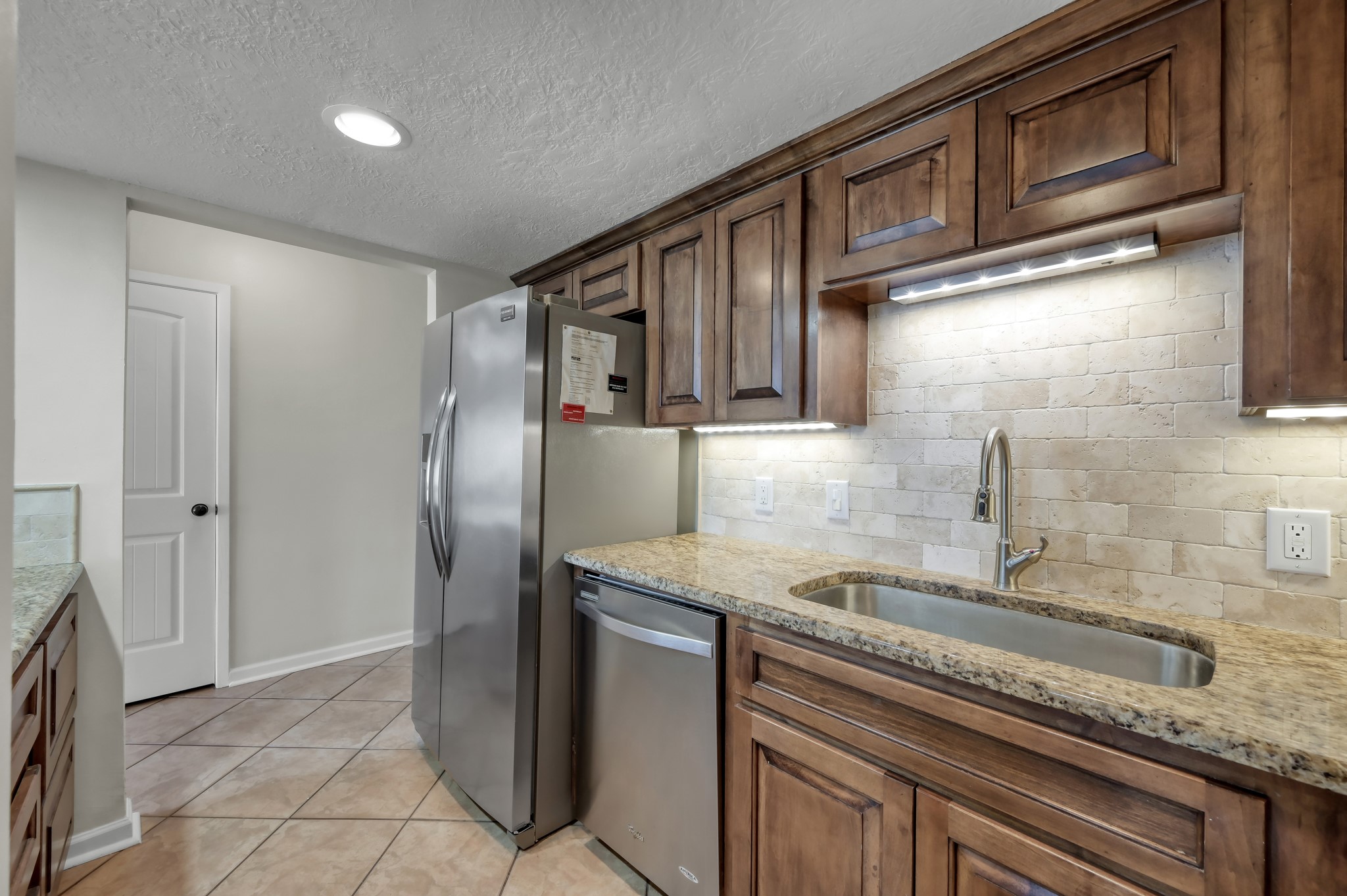 33 Regency Point Montgomery, TX 77356 - Photo 8 of 29