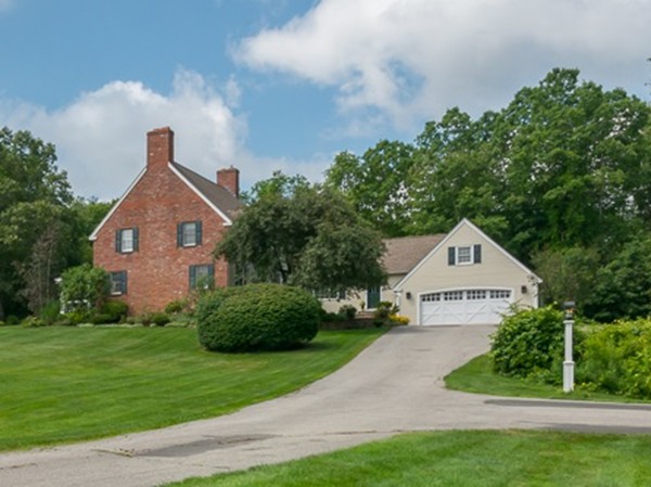 3 Glendale Road Boxford, MA 01921 - Photo 1 of 30 Gallery Image 1
