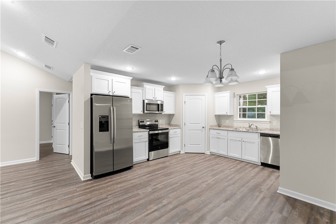 110 Pine Ridge Road Jesup, GA 31545 - Photo 6 of 15