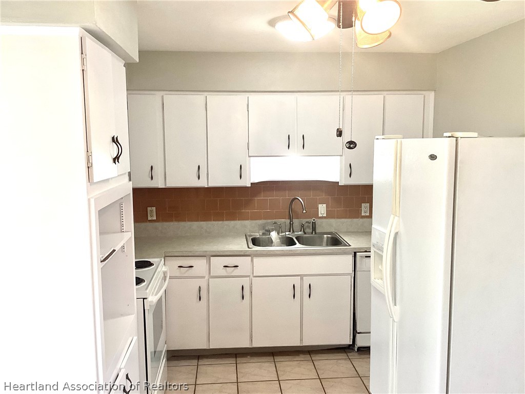 105 Pinehurst Road Sebring, FL 33870 - Photo 10 of 23 Gallery Image 10