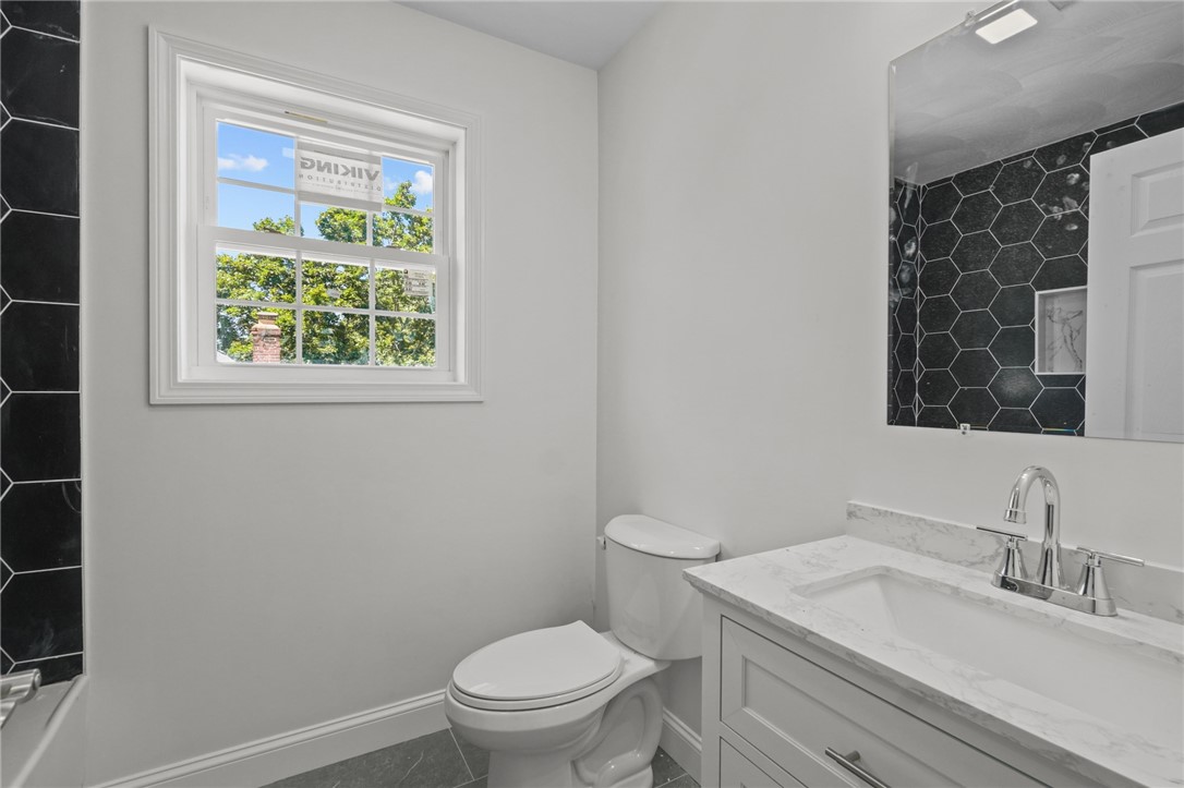 107 Sisson Street Providence, RI 02909 - Photo 18 of 31