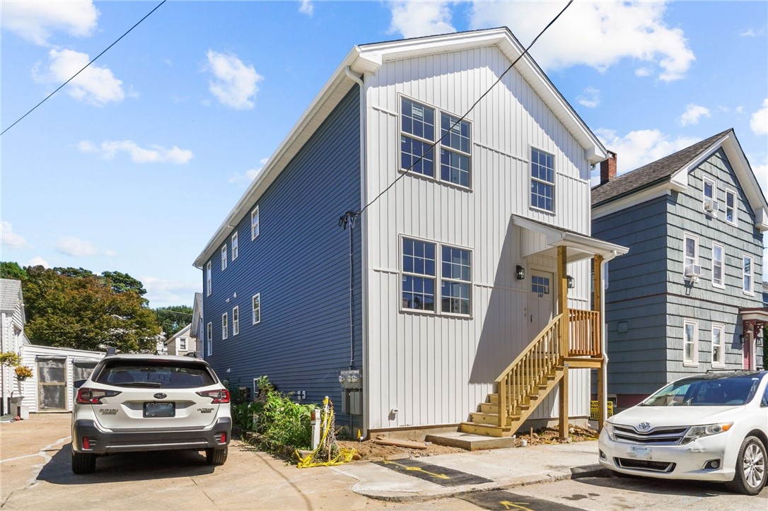 107 Sisson Street Providence, RI 02909 - Photo 2 of 31