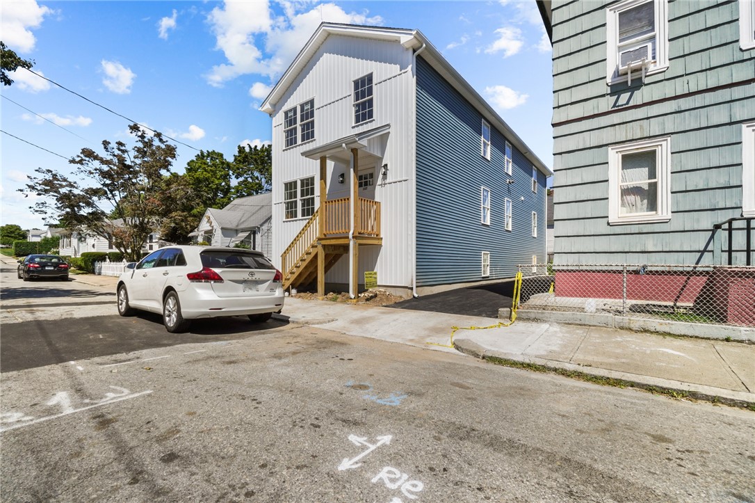 107 Sisson Street Providence, RI 02909 - Photo 4 of 31