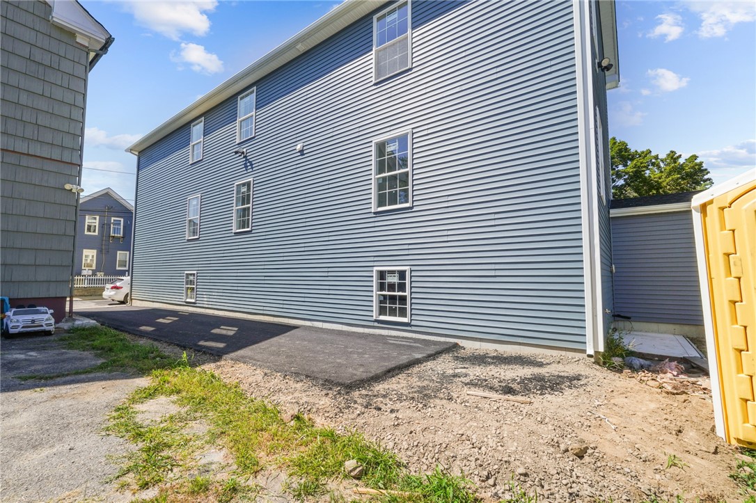 107 Sisson Street Providence, RI 02909 - Photo 6 of 31