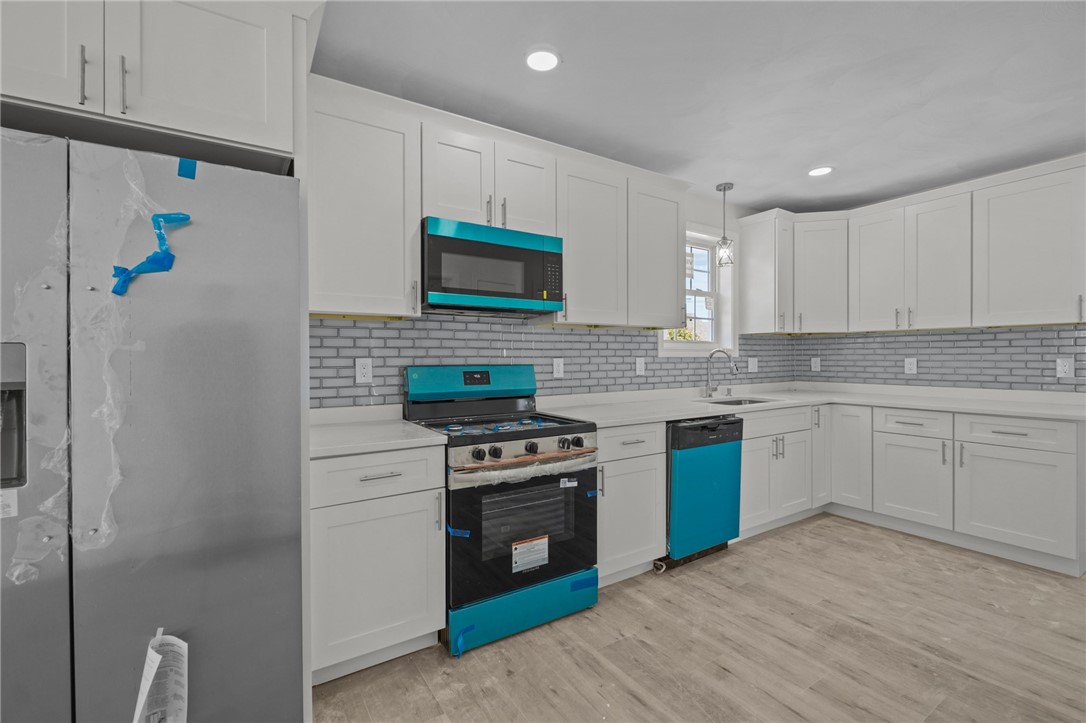 107 Sisson Street Providence, RI 02909 - Photo 9 of 31