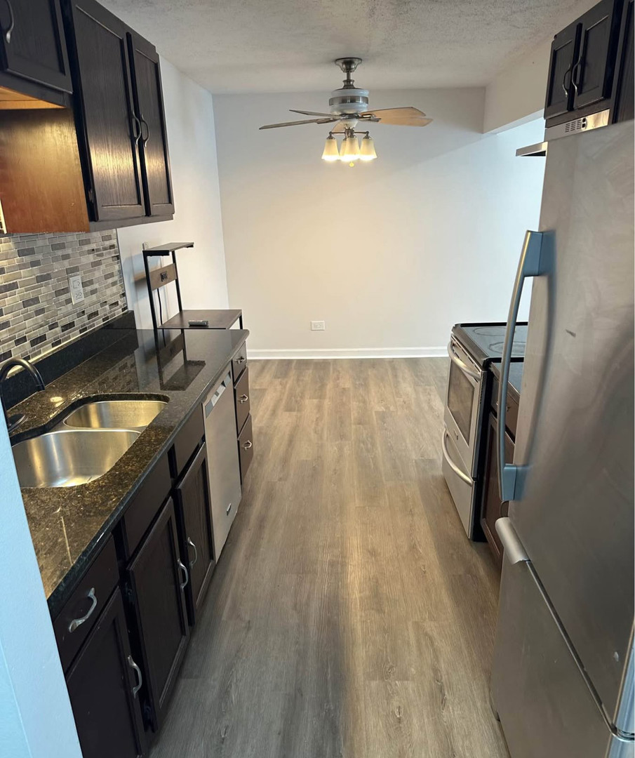 880 East Old Willow Road, Unit 175 Prospect Heights, IL 60070 - Photo 4 of 10