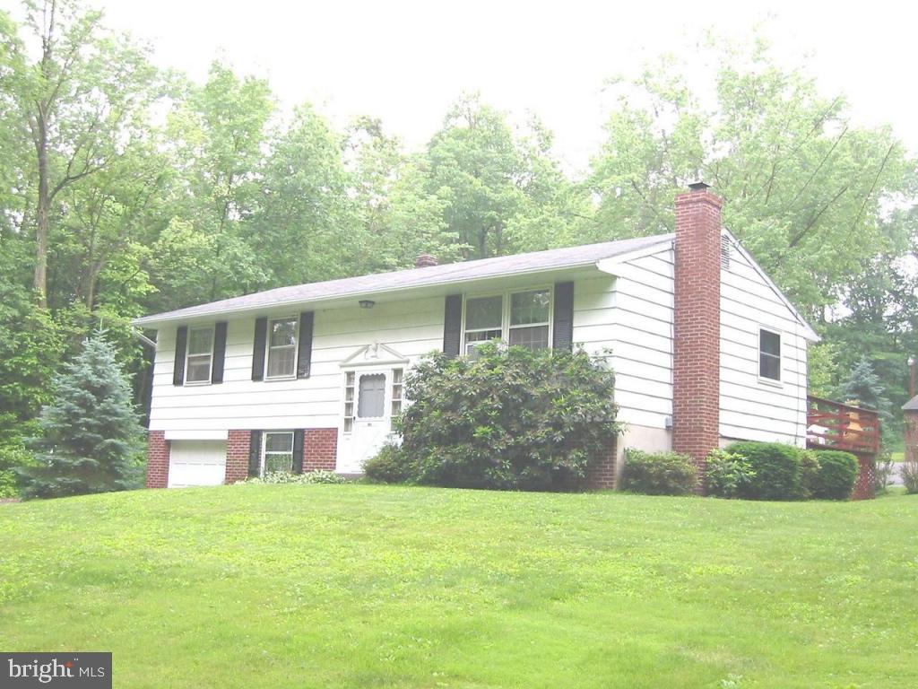 135 Strickler Road Denver, PA 17517 - Photo 2 of 6