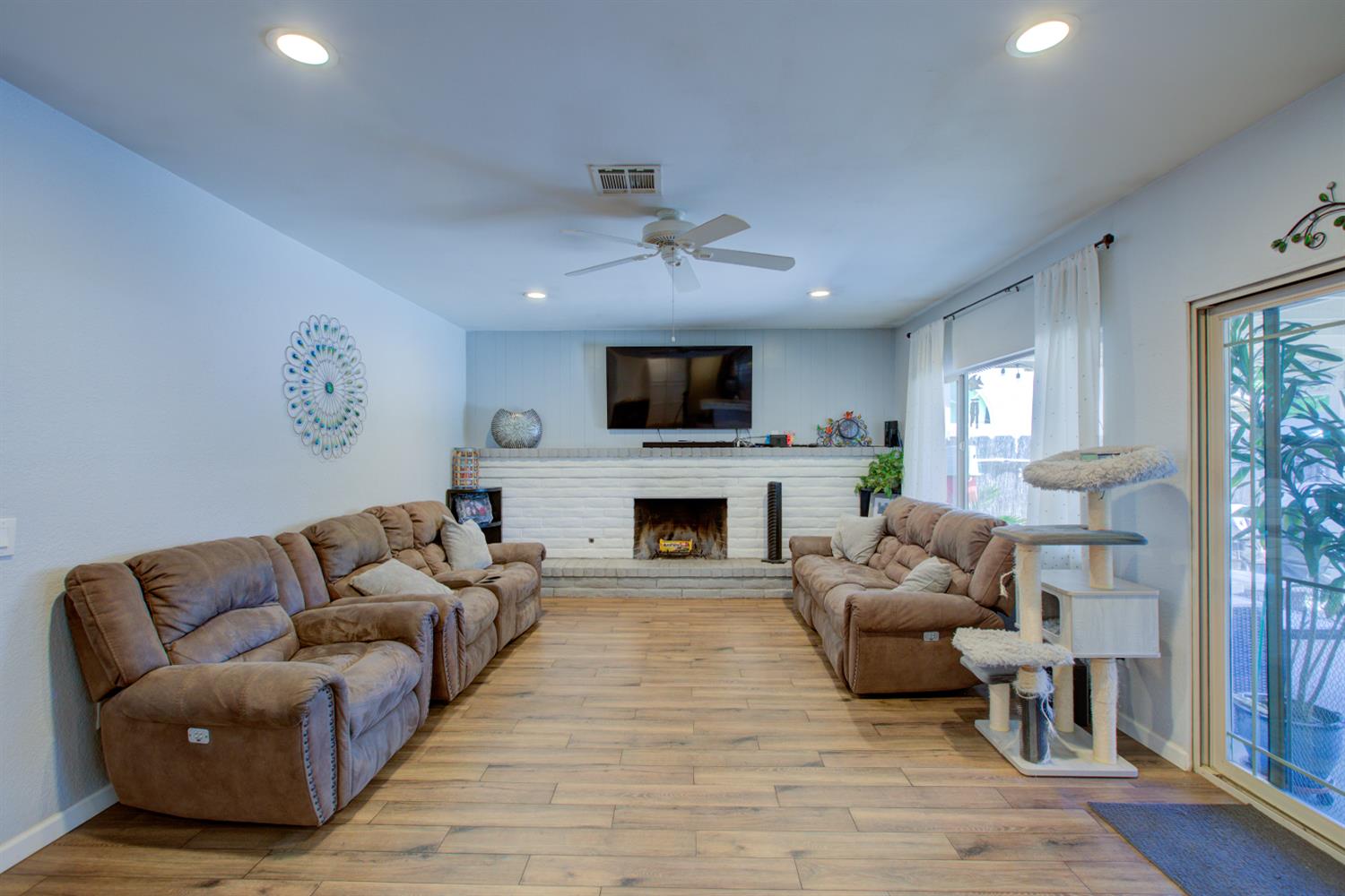 1146 Gregory Court Merced, CA 95340 - Photo 4 of 30