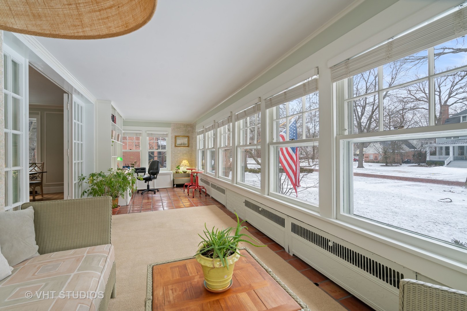 610 Forest Avenue Wilmette, IL 60091 - Photo 15 of 50 a living room with furniture and a large window