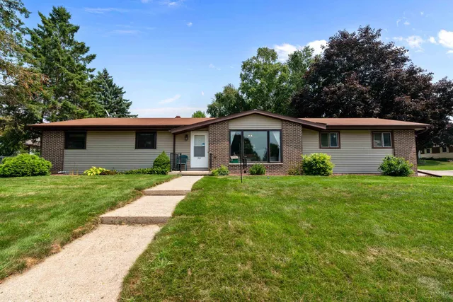 201 Easy Street, Beaver Dam, WI 53916