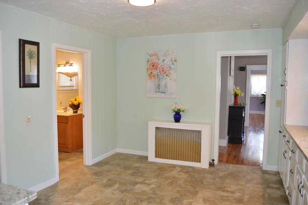 69 Prospect Street Worcester, MA 01605 - Photo 5 of 41 Gallery Image 5