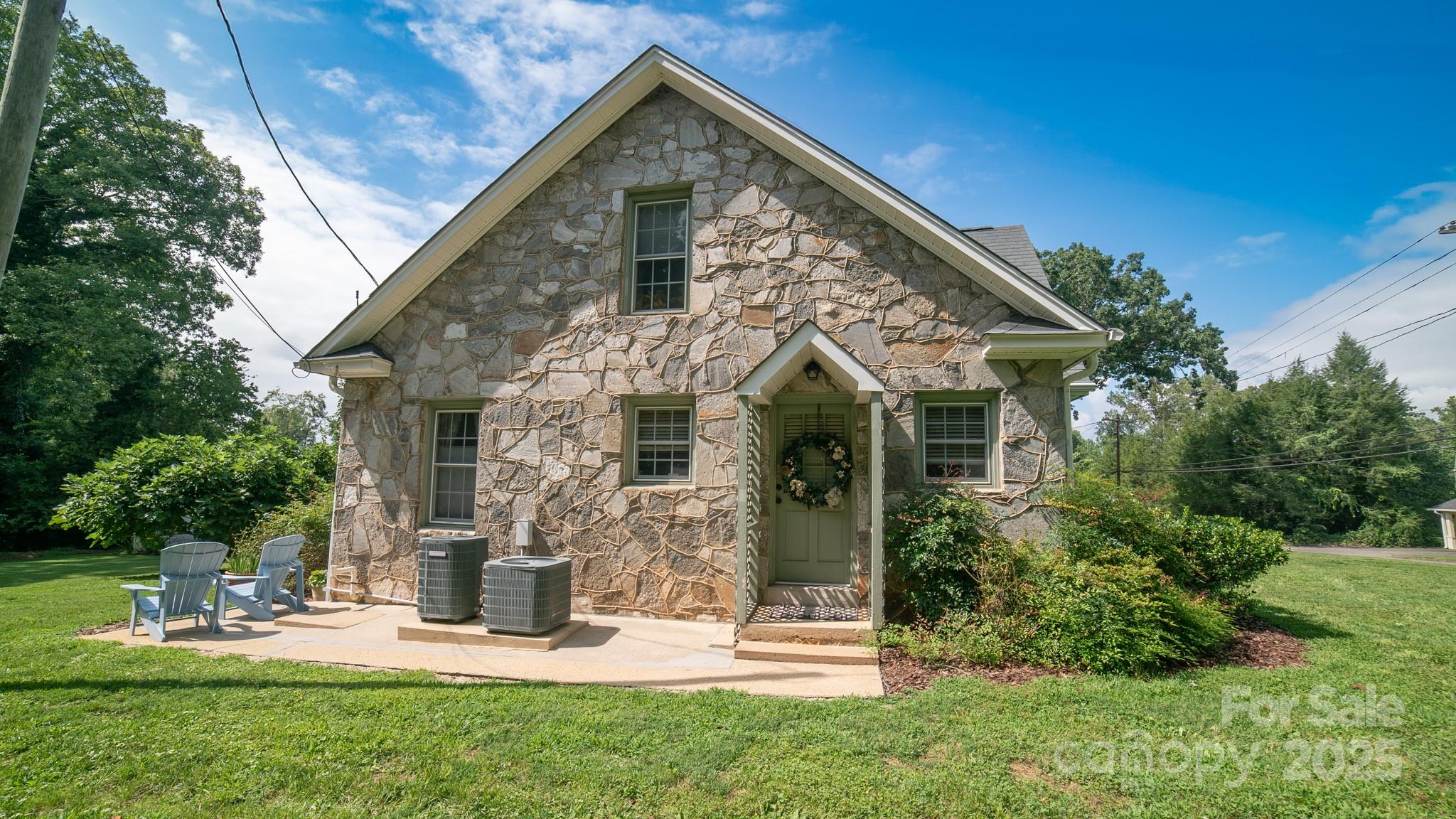 205 Lenoir Road Morganton, NC 28655 - Photo 3 of 28 Gallery Image 3