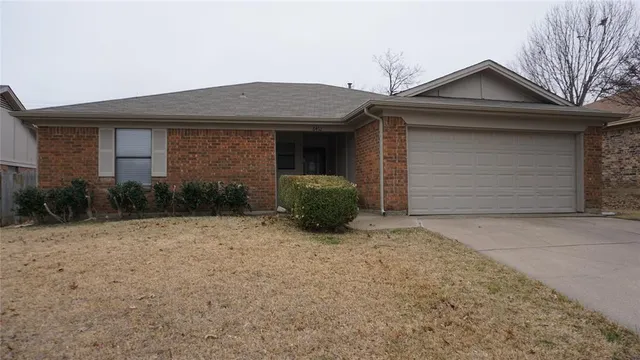 $2,075 | 6412 Fairview Drive, Watauga, TX 76148