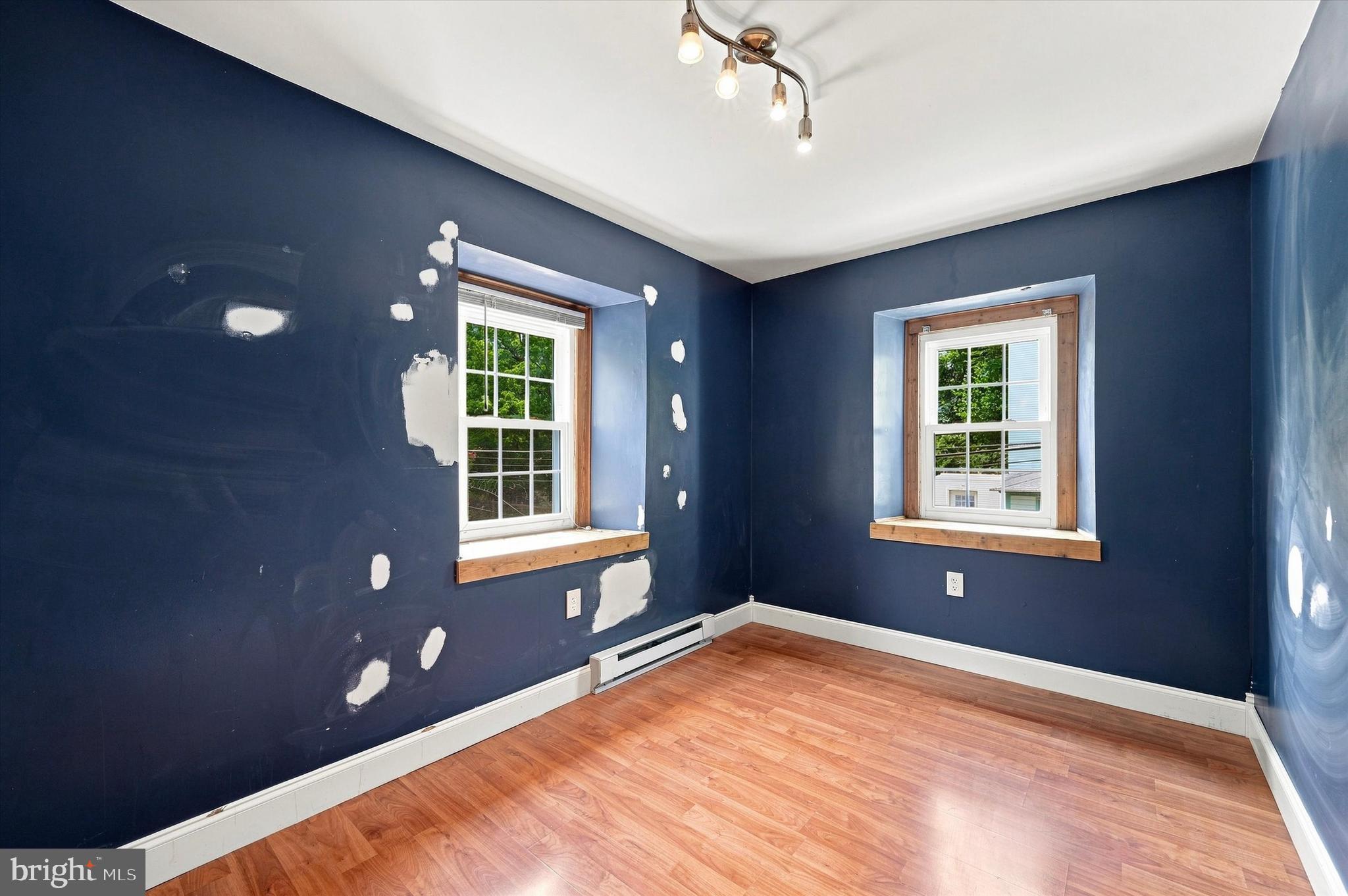 845 Upton Road Aston, PA 19014 - Photo 12 of 15 Third Bedroom