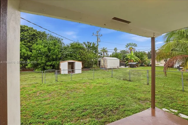 $2,000 | 6111 Southwest 39th Court, Unit 2, Davie, FL 33314