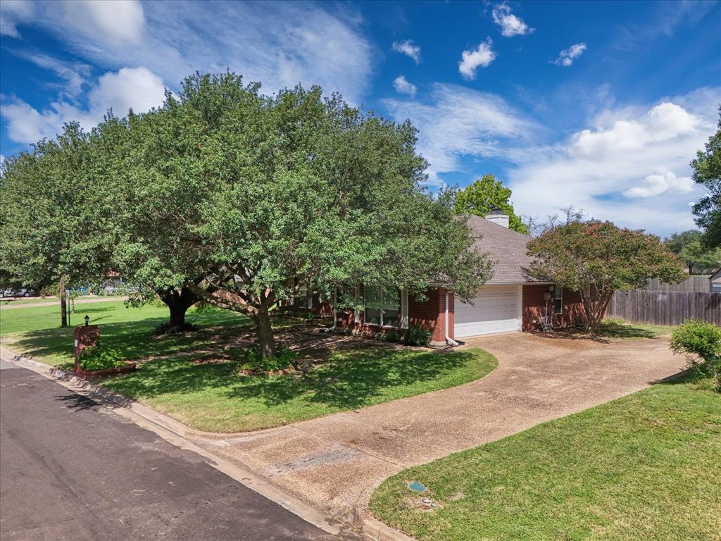 232 Crescent Hewitt Tx 76643 Hewitt, TX 76643 - Photo 4 of 29