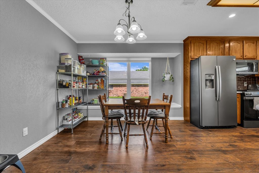 232 Crescent Hewitt Tx 76643 Hewitt, TX 76643 - Photo 7 of 29