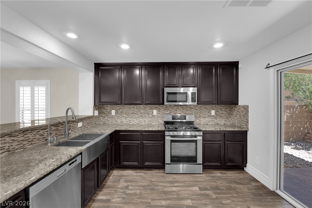 646 Monument Point Street Henderson, NV 89002 - Photo 15 of 44