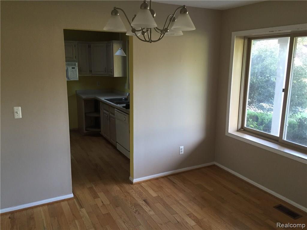 2744 Ripple Way White Lake, MI 48383 - Photo 8 of 15 C:\Users\Mark Wolter\Pictures\2016-09-24 001\IMG_8182.JPG